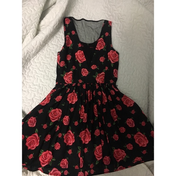 Dress - Picture 1 of 3